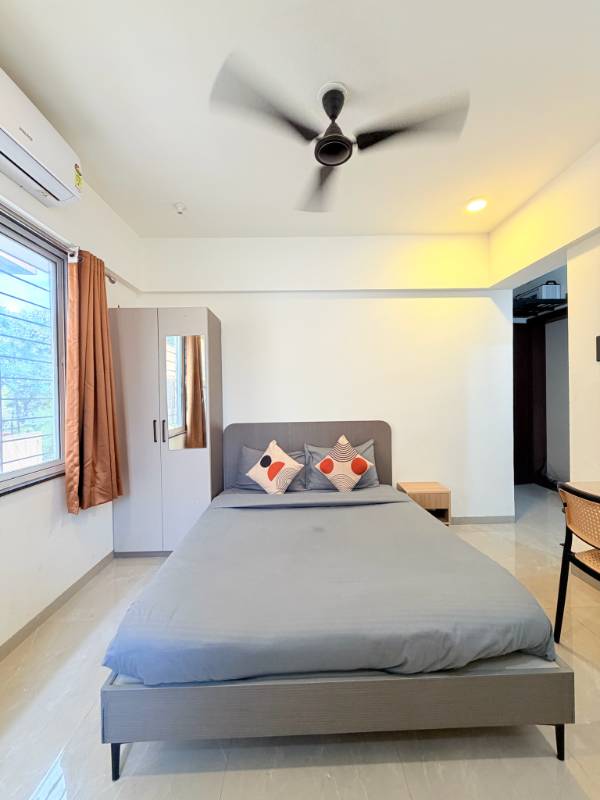 Wren Hideaway : Cozy AC Studio in Pune — stay in Pimple Nilakh, Pimpri-Chinchwad, India | Bleisure